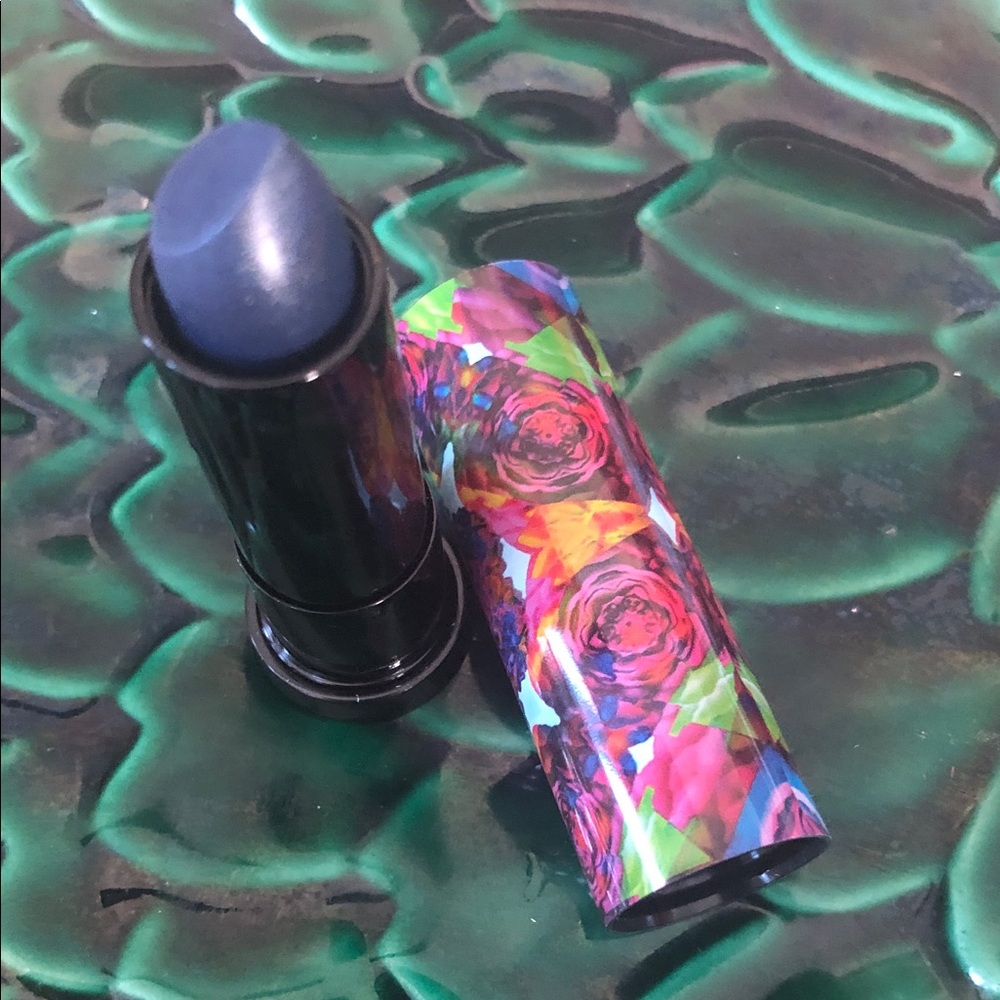 Urban Decay Vice Lipstick in Time Metallic Blue - Picture 3 of 4